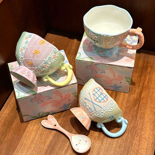 少女心设计师浮雕釉下彩陶瓷早餐杯可爱女士牛奶咖啡杯伴手礼物杯