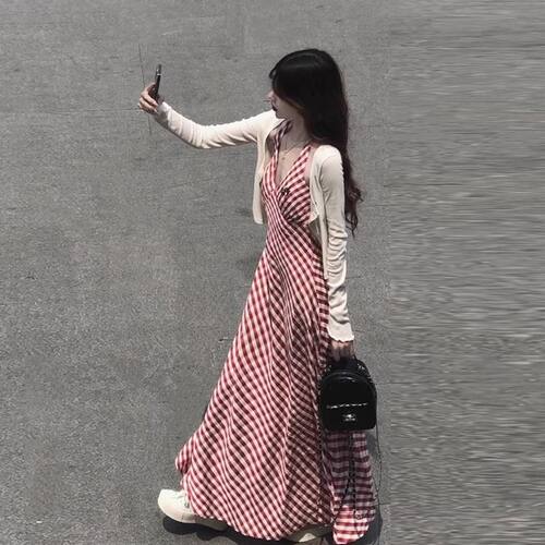 连衣裙挂脖裙绝美海边度假套装女