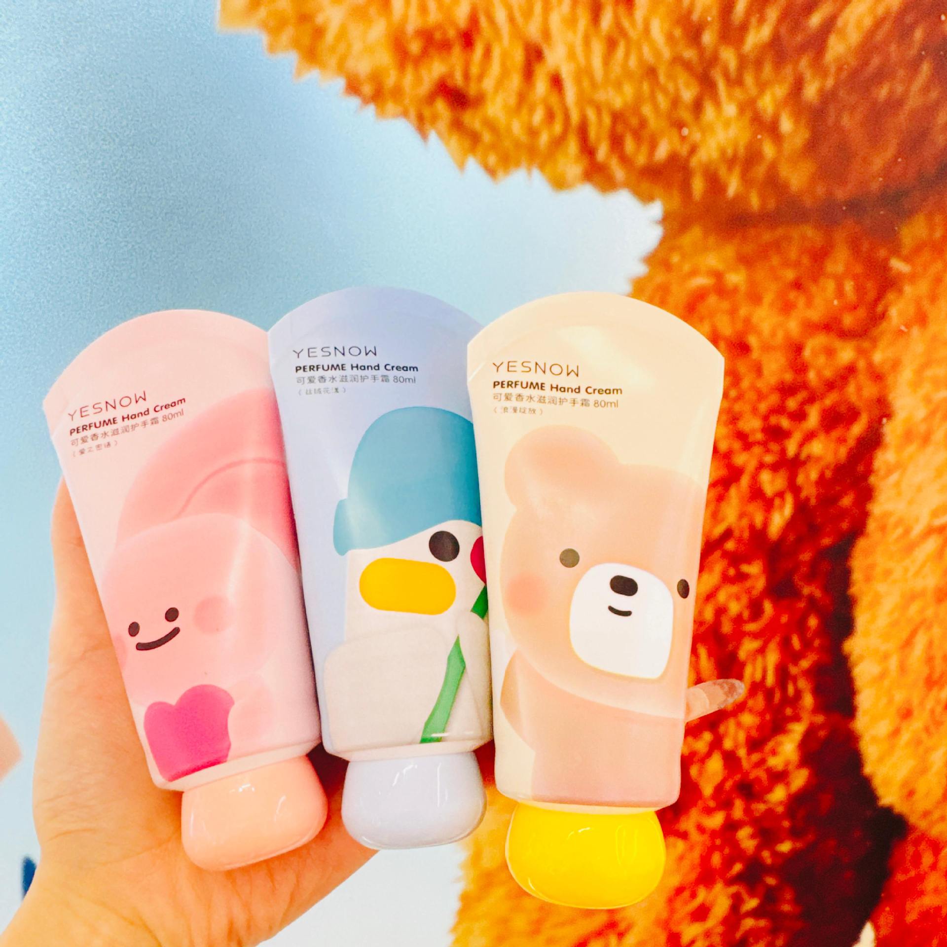 盈雪YESNOW可爱香水滋润护手霜
