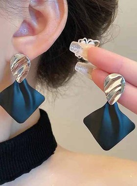 新款潮黑色复古撞色耳环银针高级气质高级感耳坠轻奢时尚百搭耳饰