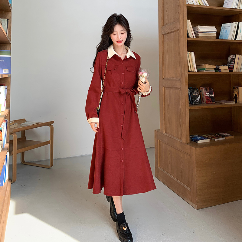 官网女装夏易菲实拍法式复古红色灯芯绒连衣裙2025秋新款时尚气质