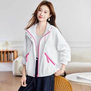 官网女装夏易菲超火减龄撞色连帽外套女春秋2026新款巨好看短版风
