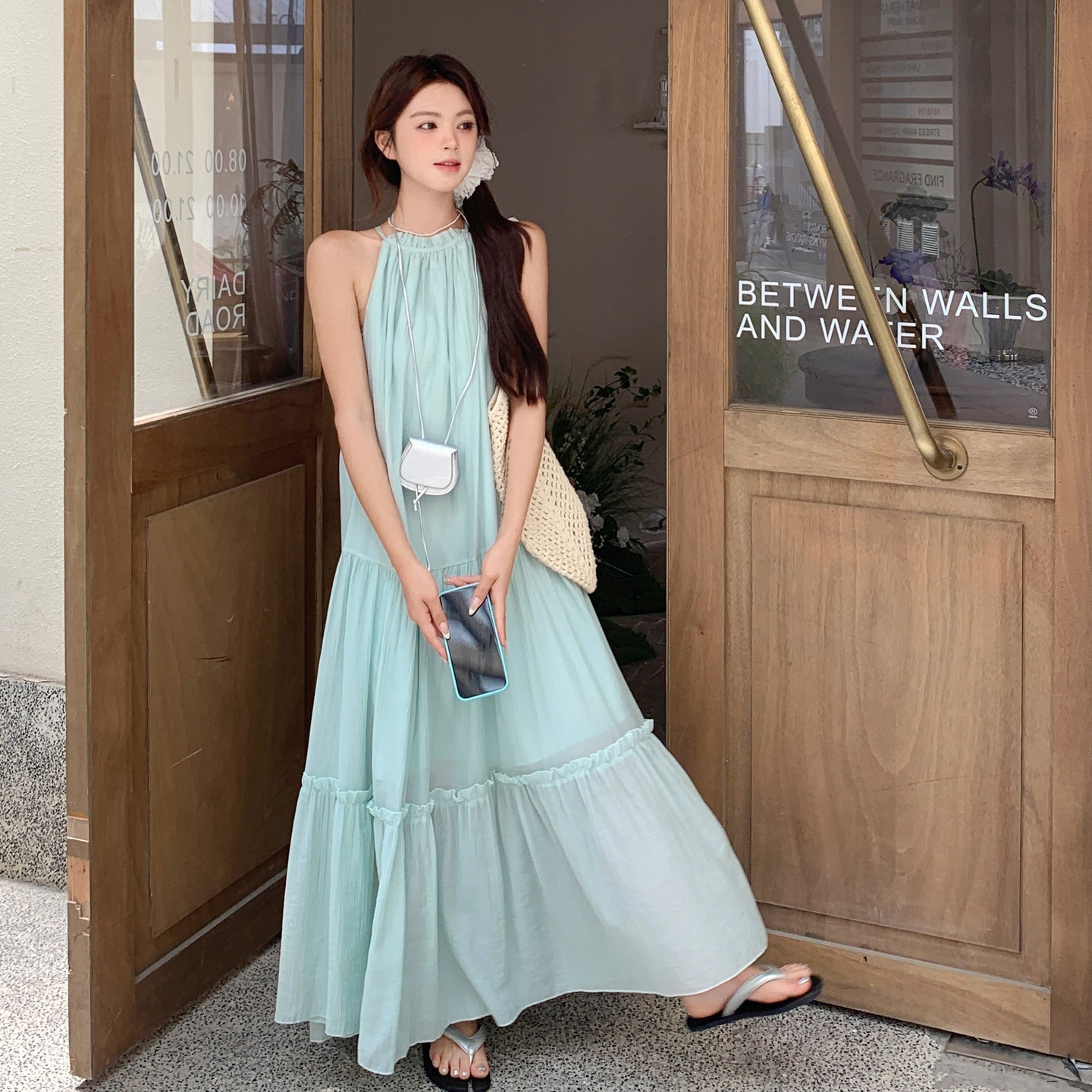 官网女装夏易菲实拍法式甜美薄荷绿吊带挂脖连衣裙2025新款度假风