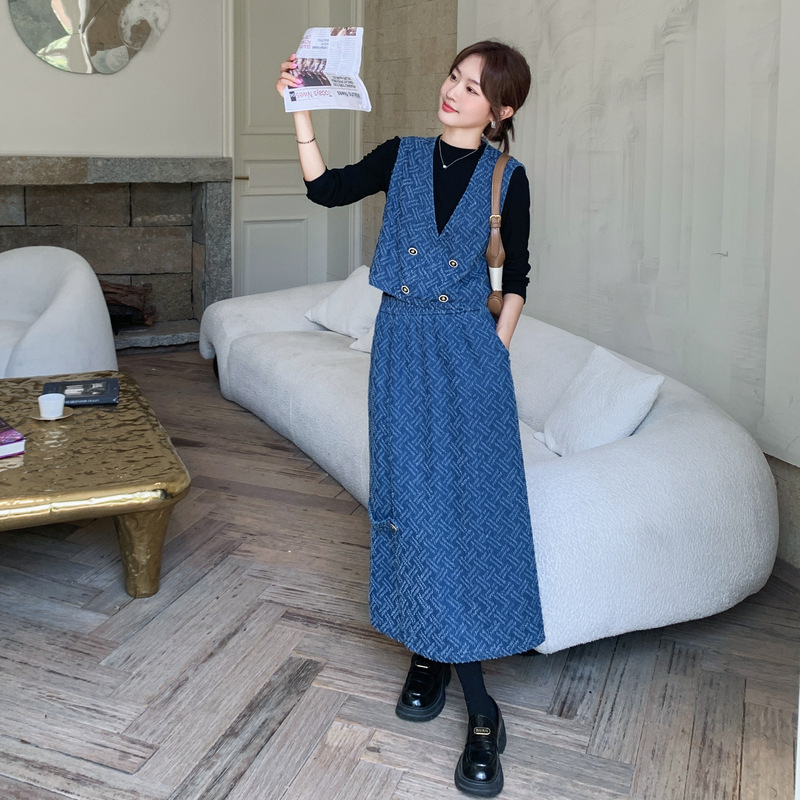 官网女装夏易菲实拍蓝色复古提花牛仔套装2025秋款气质百搭V领马
