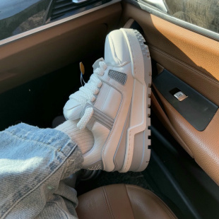 真皮百搭潮流小白鞋 增高厚底小胖丁面包鞋 2025情侣户外休闲运动鞋