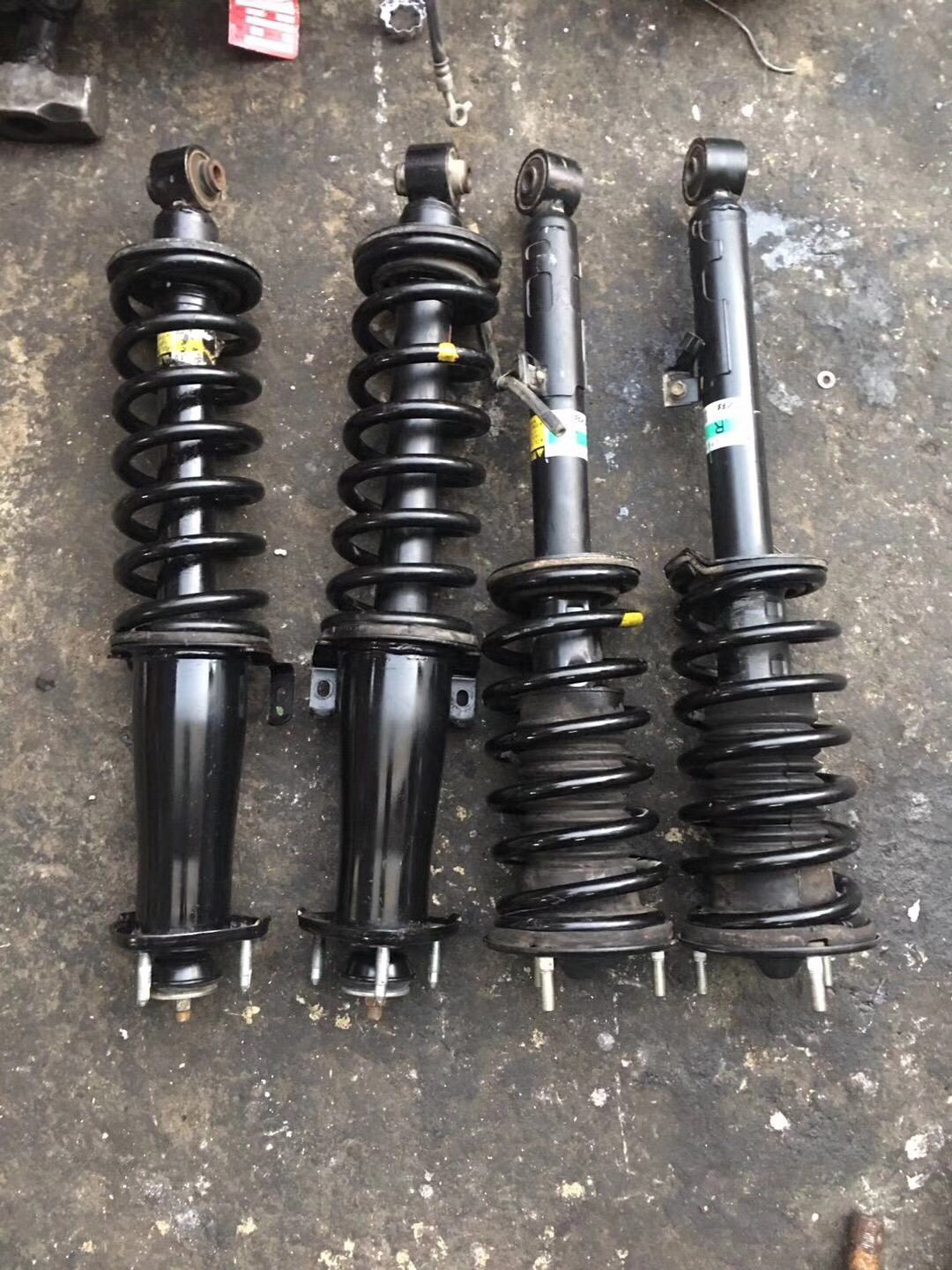 拆车件-锐志 皇冠 is300减震 以及全车拆车配件