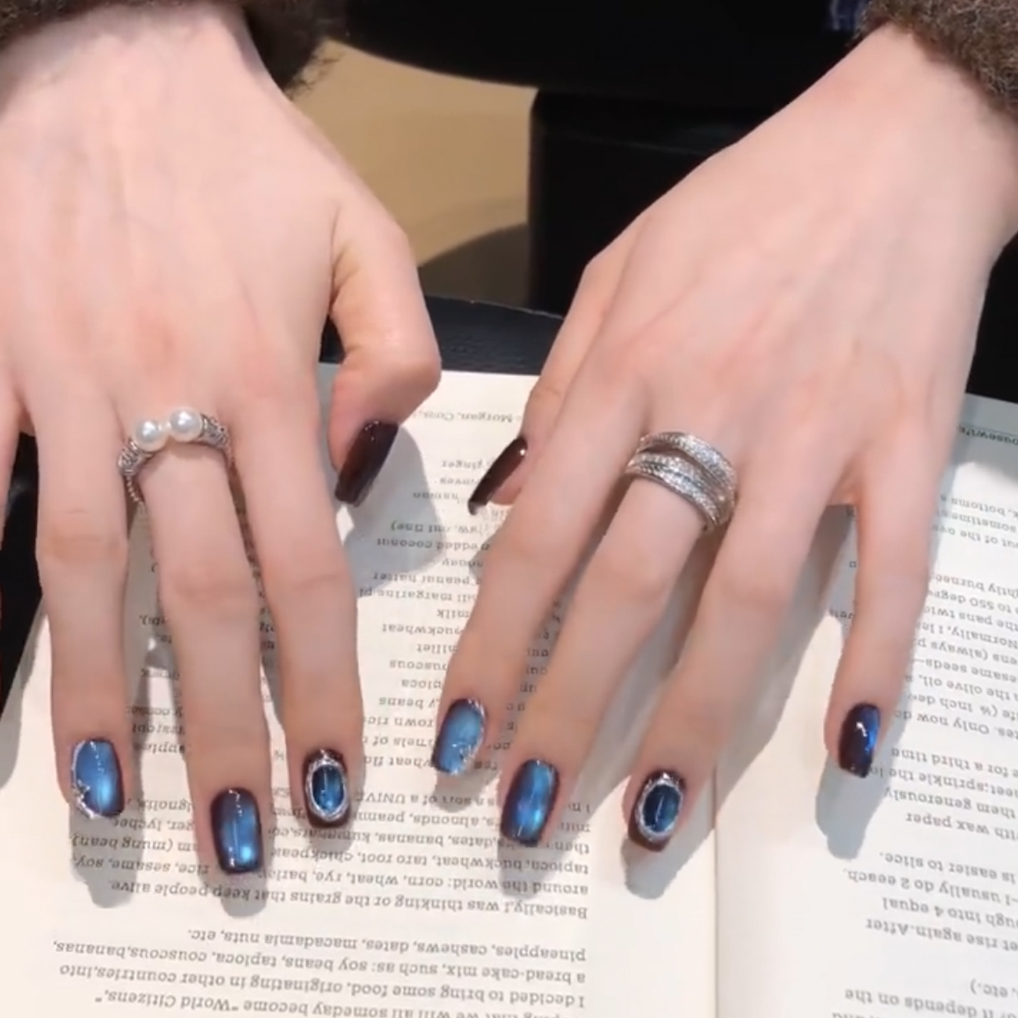 纯手工穿戴美甲短款绸缎玻璃珠