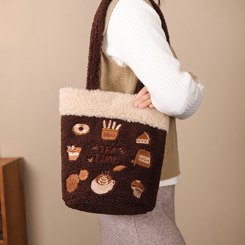 原创大容量水桶包毛茸茸包秋冬新款绒面通勤单肩包女,箱包皮具/热销女包/男包,水桶包,淘宝优惠券,粉丝福利购,淘宝优惠卷