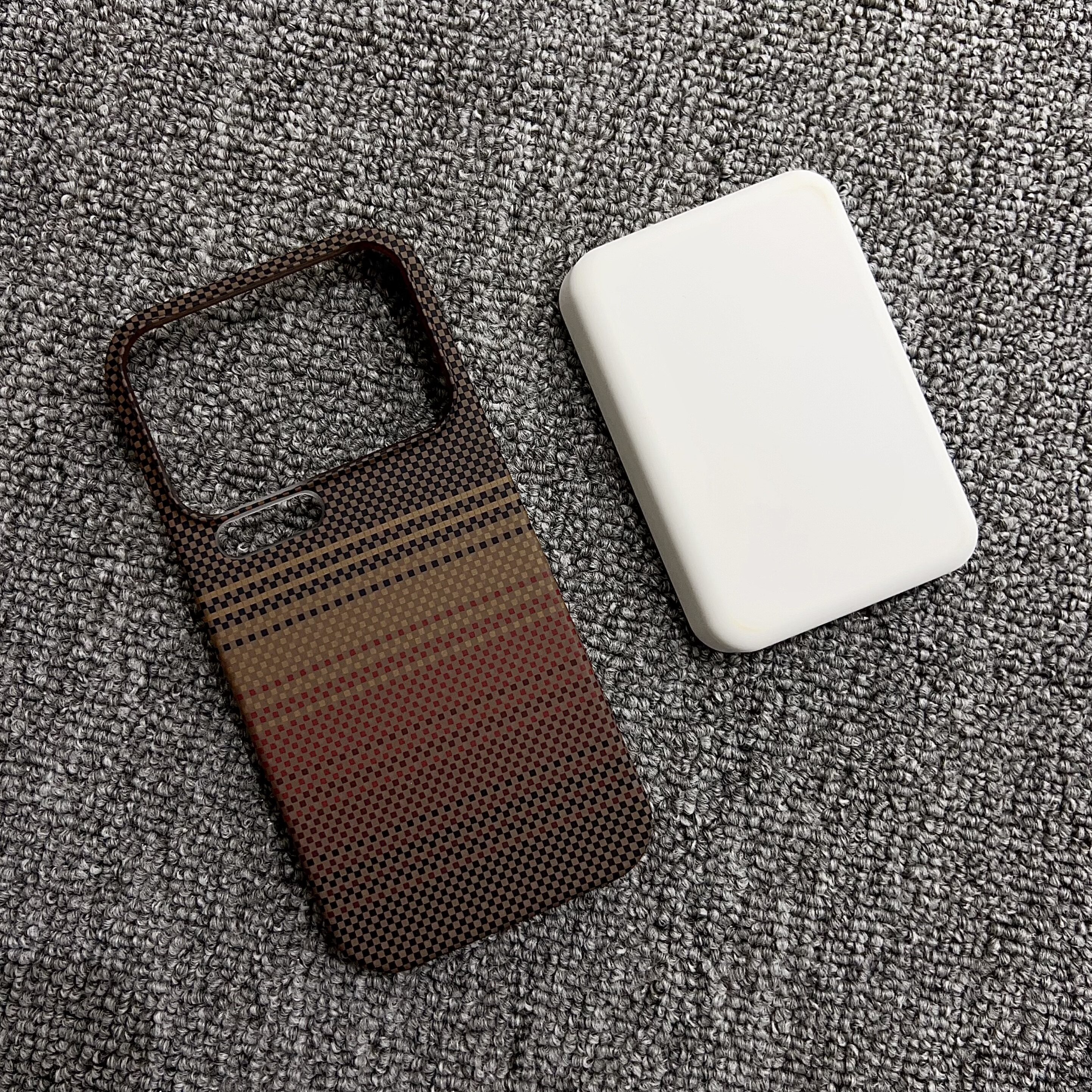 适用于小米17promax半包碳纤维纹手机壳高级感Xiaomi17pro肤感个性15时尚小米15Pro磁吸充电轻薄12情侣外壳