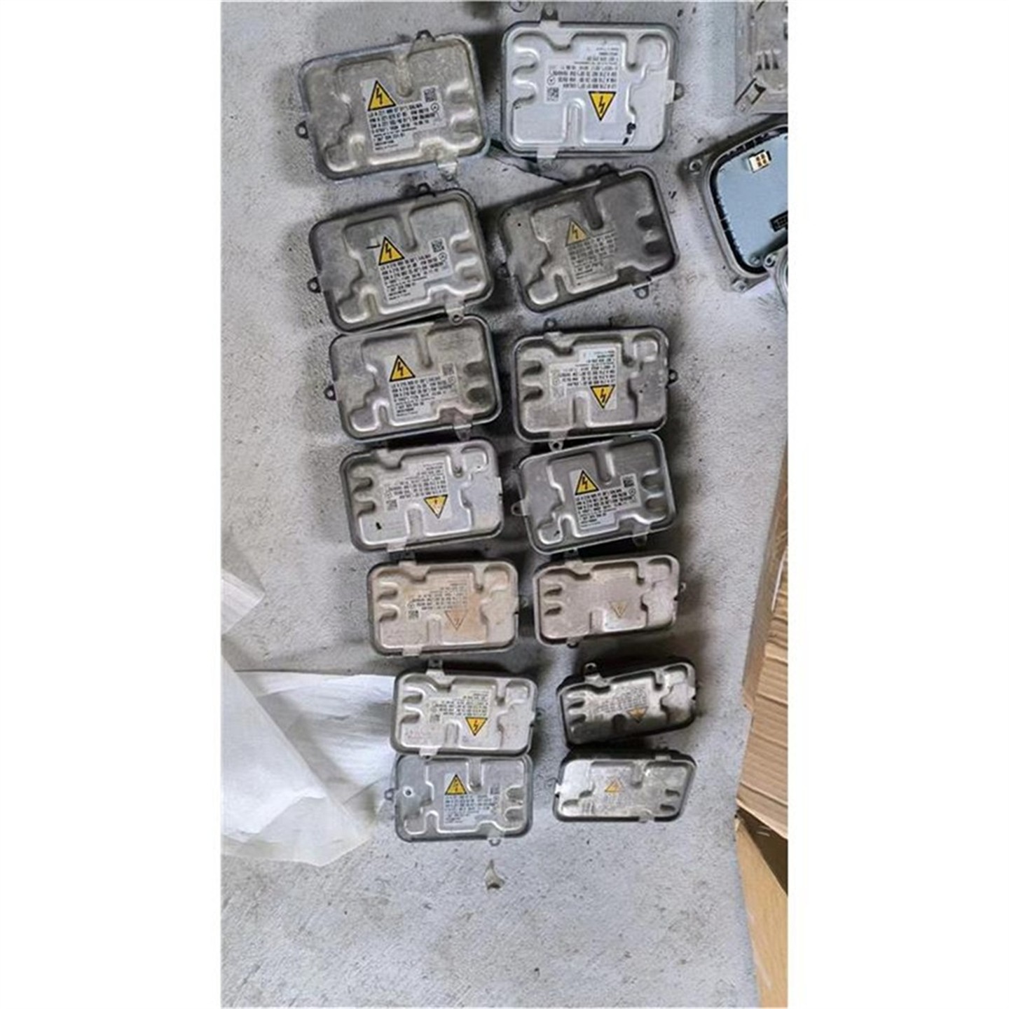 奔驰W221大灯电脑S300S350S400S500S600包安定器大灯驱动模块