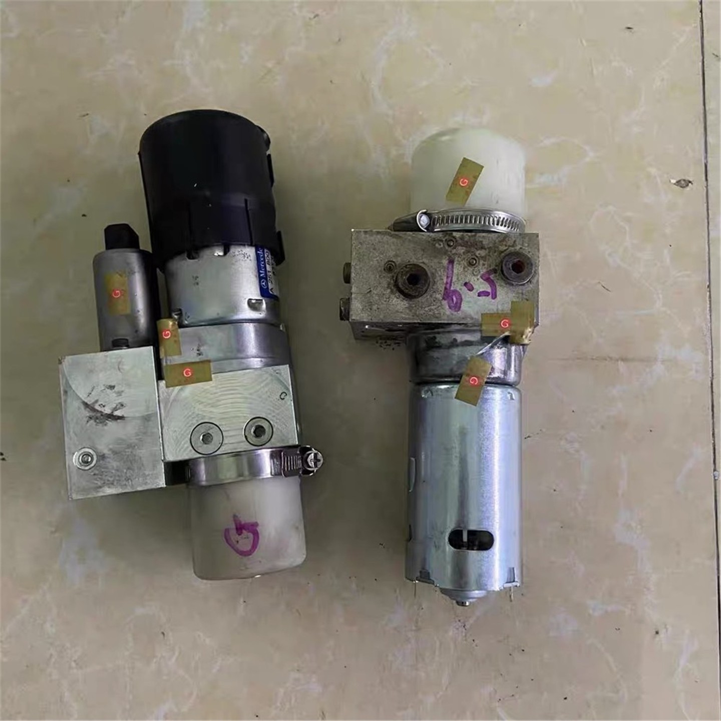 奔驰W164W221W251S级ML350GL350尾盖液压泵电动撑杆升降助力泵