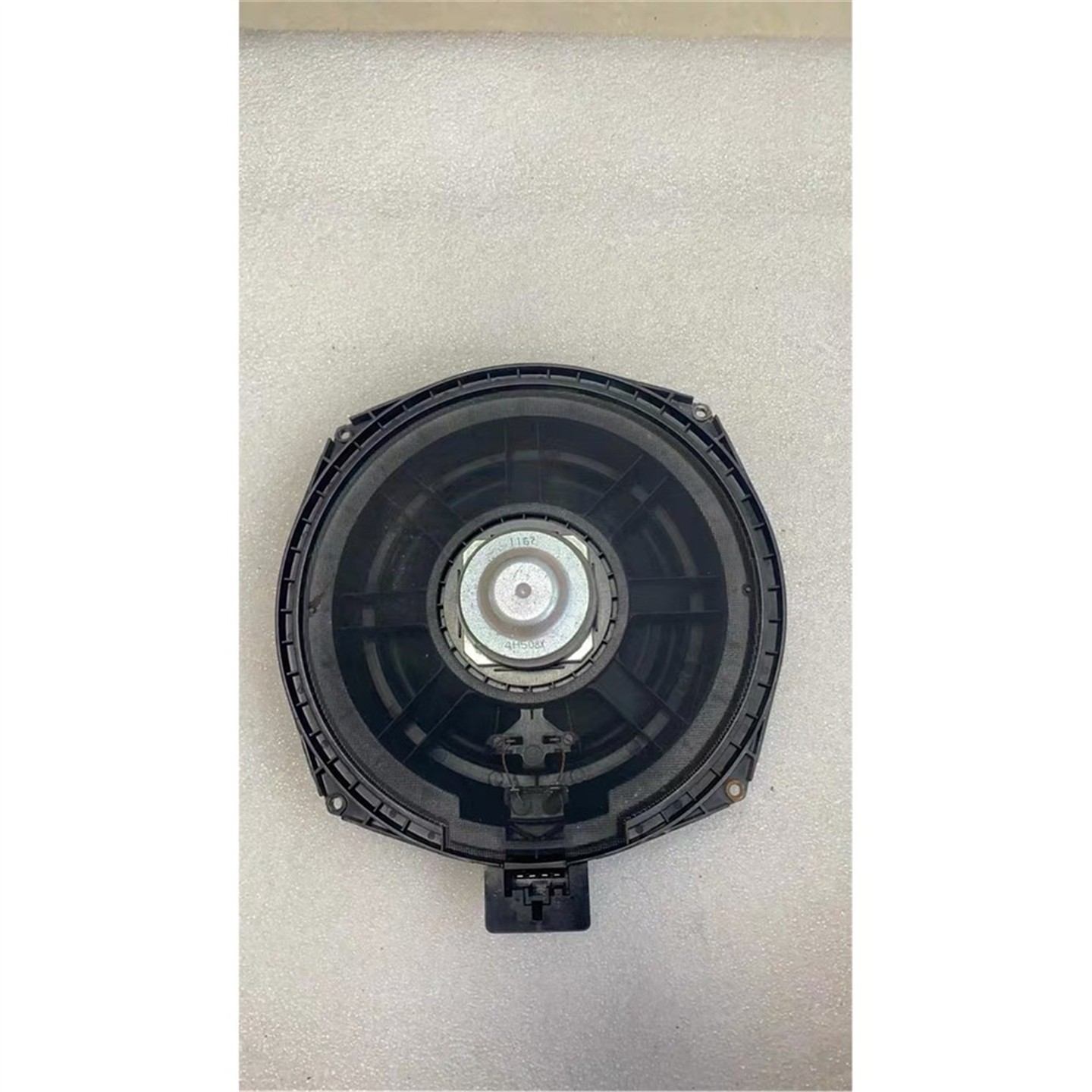 宝马1系3系5系7系F18F02F30F35座椅低音喇叭E90E92E9哈曼卡顿音响