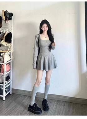 灰色长袖连衣裙短款女秋冷淡系小个子收腰字短裙大衣内搭氛围感