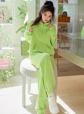 又a又飒2025超好看独特漂亮气质休闲减龄运动绿色连帽卫衣套装裤