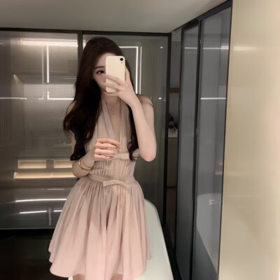 法式挂脖蝴蝶结收腰显瘦连衣裙