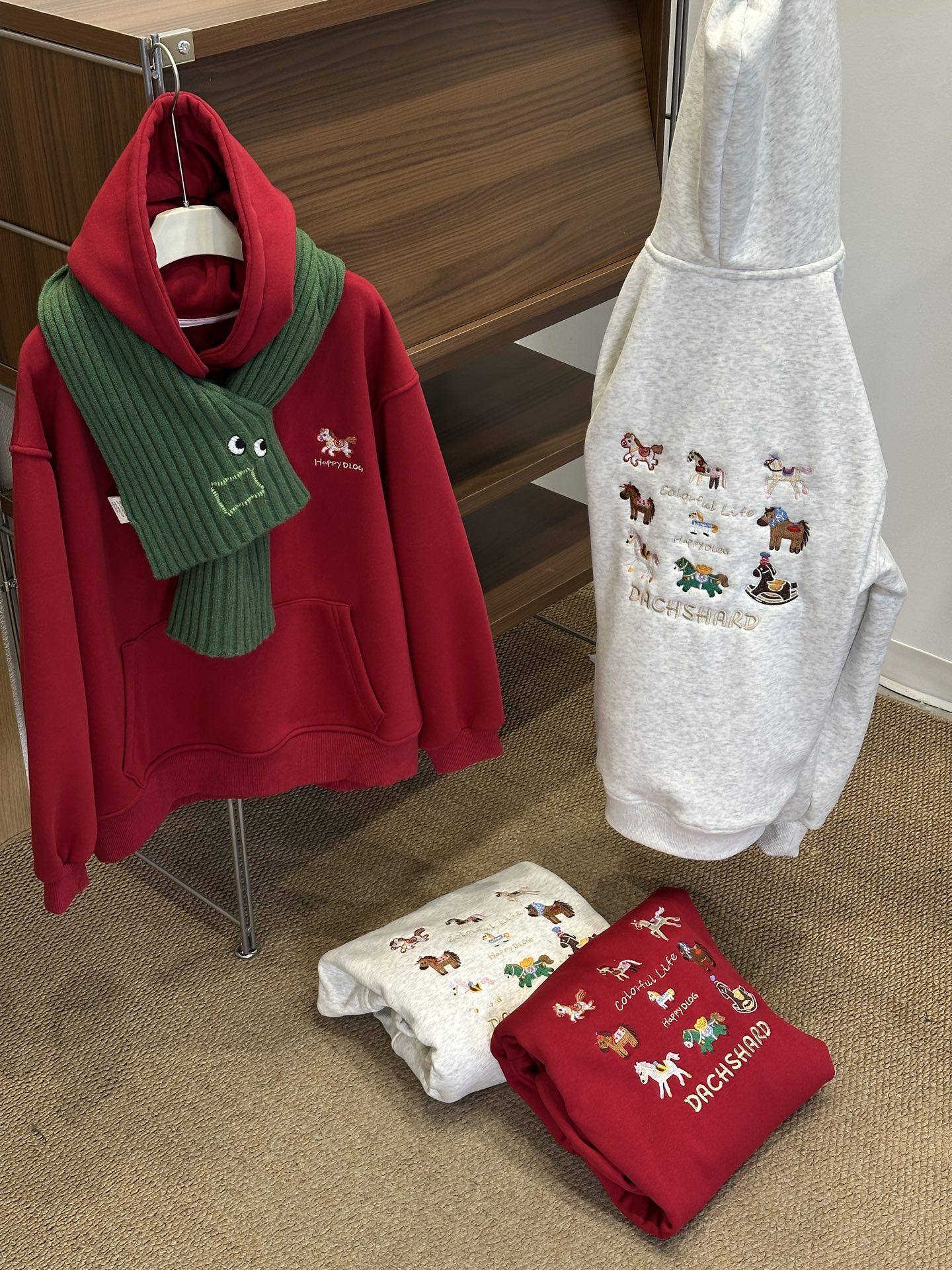 2025冬节日款儿童马年刺绣加绒卫衣连帽衫新年圣诞装亲子装套头,童装/婴儿装/亲子装,卫衣/绒衫,淘宝优惠券,粉丝福利购,淘宝优惠卷