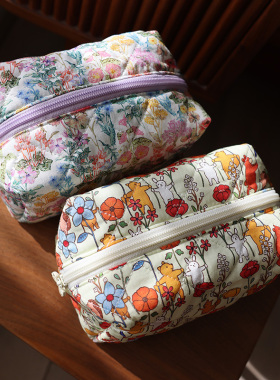 卡通花朵印花化妆包便携旅行用品收纳包洗漱包立体女生可爱收纳袋