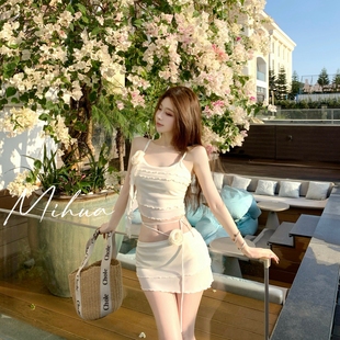 2026新款泳衣女泡温泉超仙性感裙式分体时尚绑带绝美显瘦遮肚度假