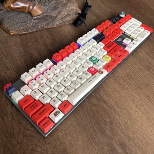 机械键盘处理品电商7天无理由退换货104键青轴87键