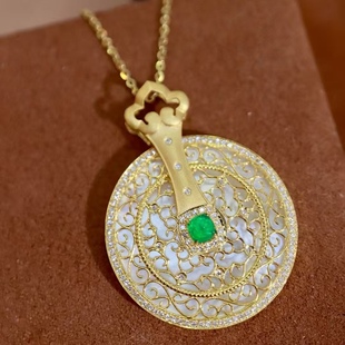 闪亮会转 时来运转 八宝罗盘 主石0.25克拉 哥伦比亚祖母绿吊坠