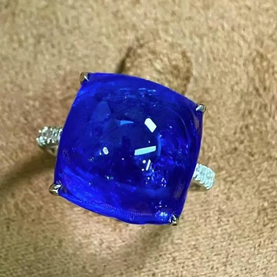 18K金钻石镶嵌 16.63ct糖塔大坦桑戒指 颜色浓郁饱满 形状大气