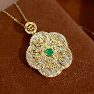 风 复古中式 蝙蝠设计福气满满 哥伦比亚祖母绿吊坠 18K金钻石镶嵌