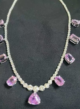 18K金钻石镶嵌 紫锂辉项链 主石28.76克拉 颜色浓郁粉紫调