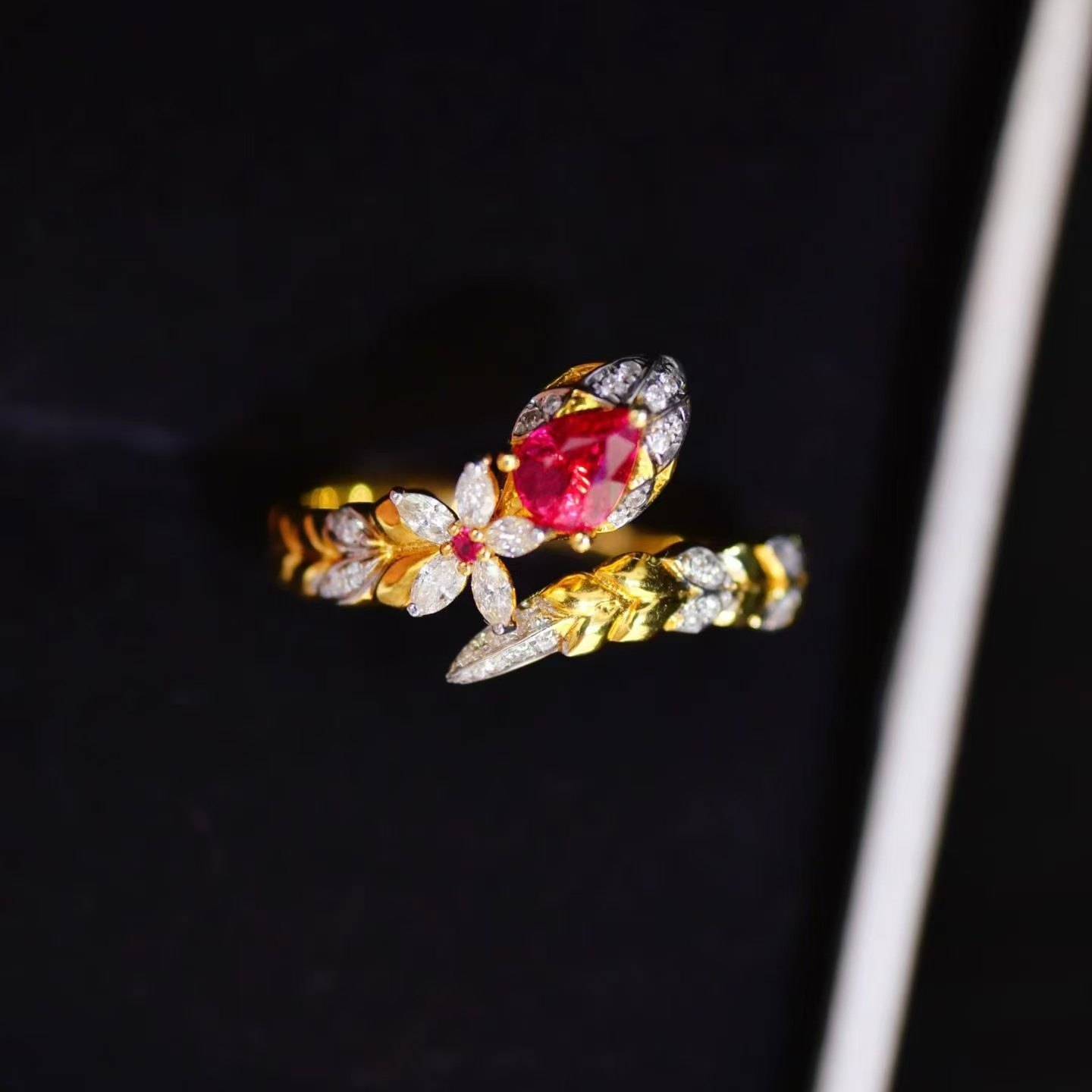 18K金钻石镶嵌 天然无烧红宝石戒指 主石0.45克拉 上手简单百搭,珠宝/钻石/翡翠,手饰,淘宝优惠券,粉丝福利购,淘宝优惠卷