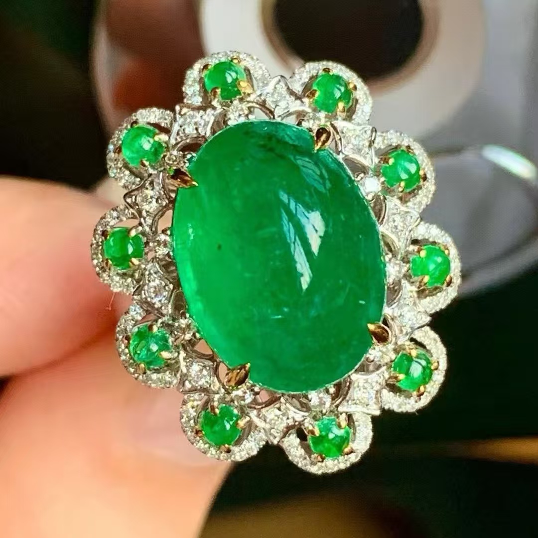 18K赞比亚祖母绿戒指吊坠双用款 主石9.2克拉Vivid Green色泽浓郁