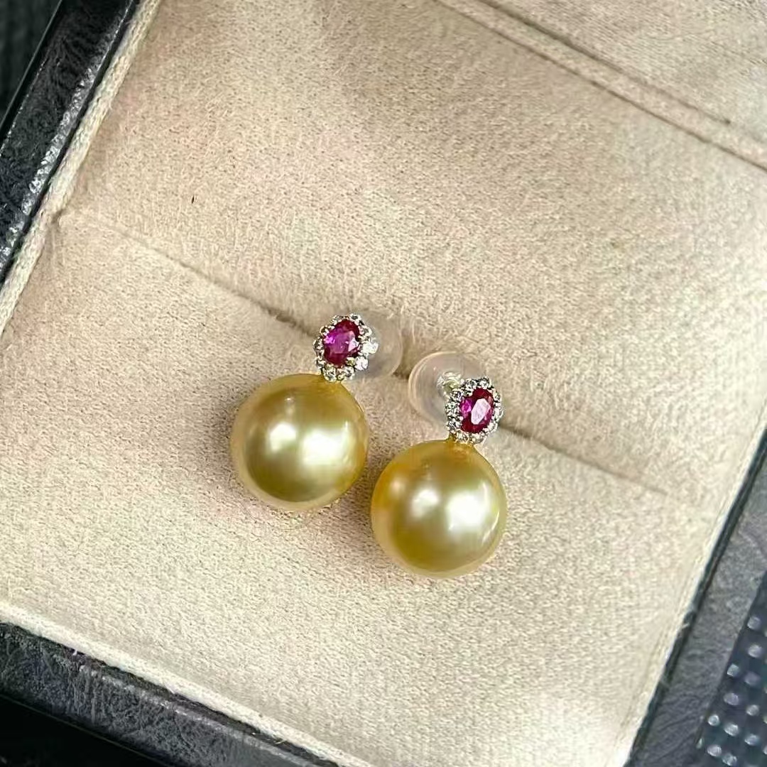 天然海水8.5-9mm南洋金珠耳环 经典永不过时 18K金镶嵌