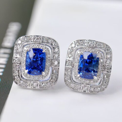 18K金钻石镶嵌 天然无烧精品皇家蓝宝耳钉 主石2.27ct 干净玻璃体