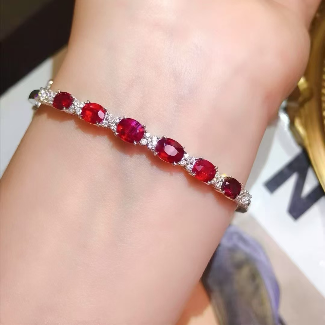 无烧红宝石手镯 纯正鸽血红 红宝4.2ct 18k金6.415克 钻石0.56ct