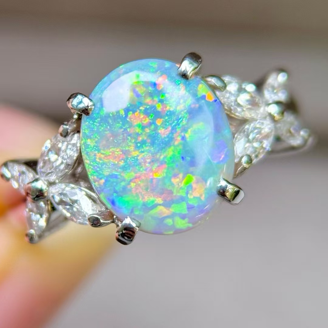 PT铂金钻石镶嵌 天然澳大利亚欧泊戒指 主石2克拉 炫彩极光