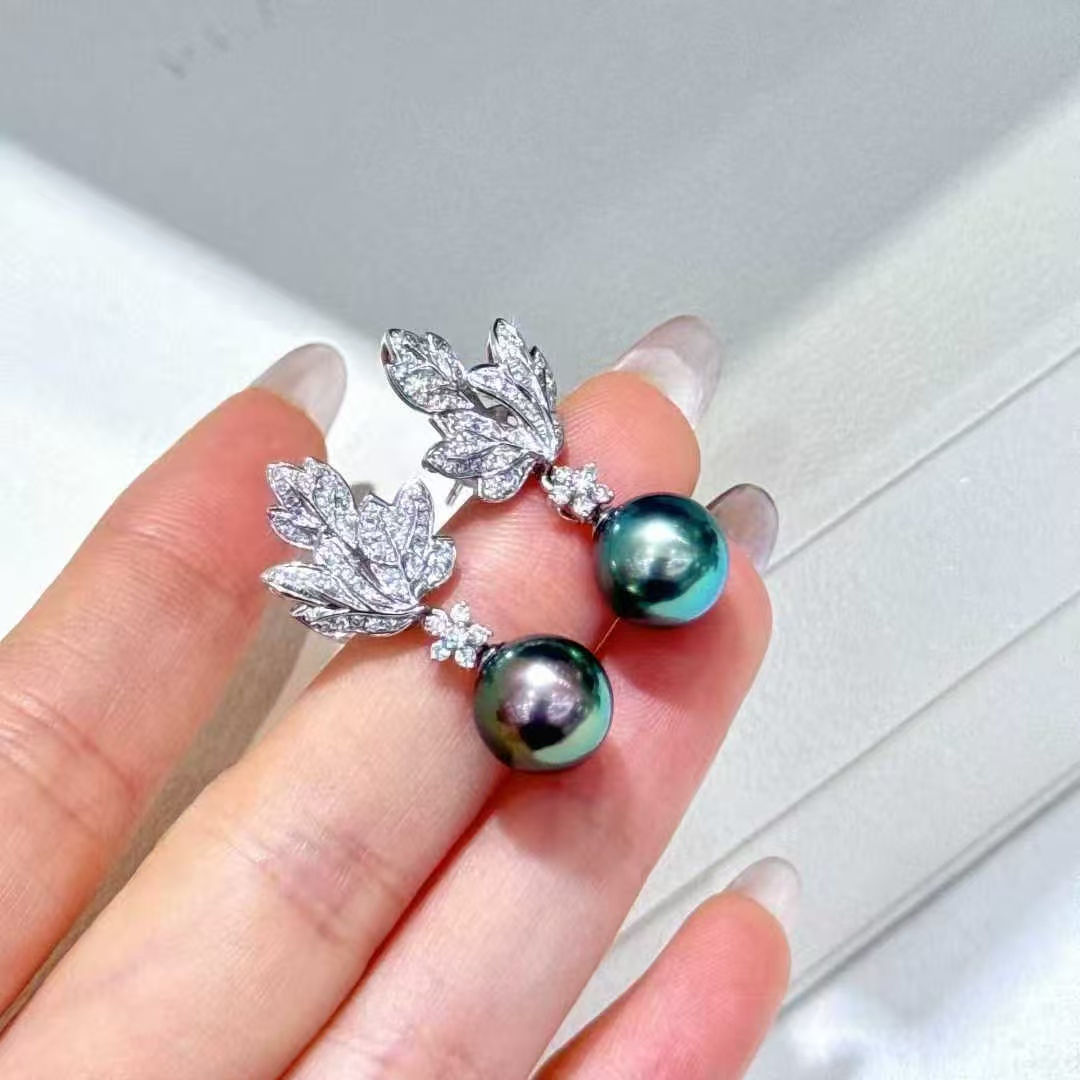 天然海水9-10mm大溪地珍珠耳环 炫彩镜面油亮 18K金钻石镶嵌