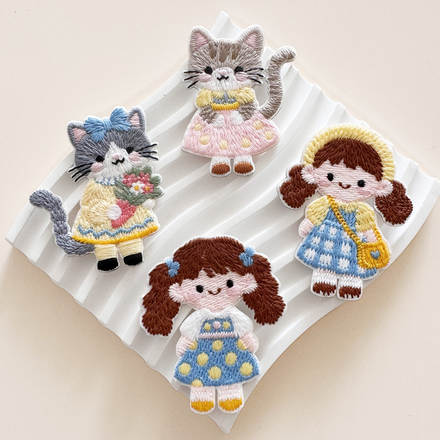 卡通刺绣布贴儿童衣服