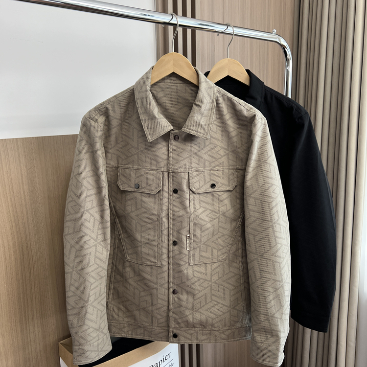 百搭群透气翻领夹克外套