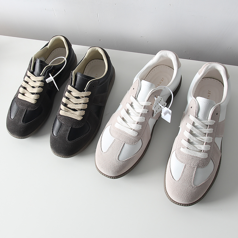 百搭小白鞋系带平底休闲运动板鞋