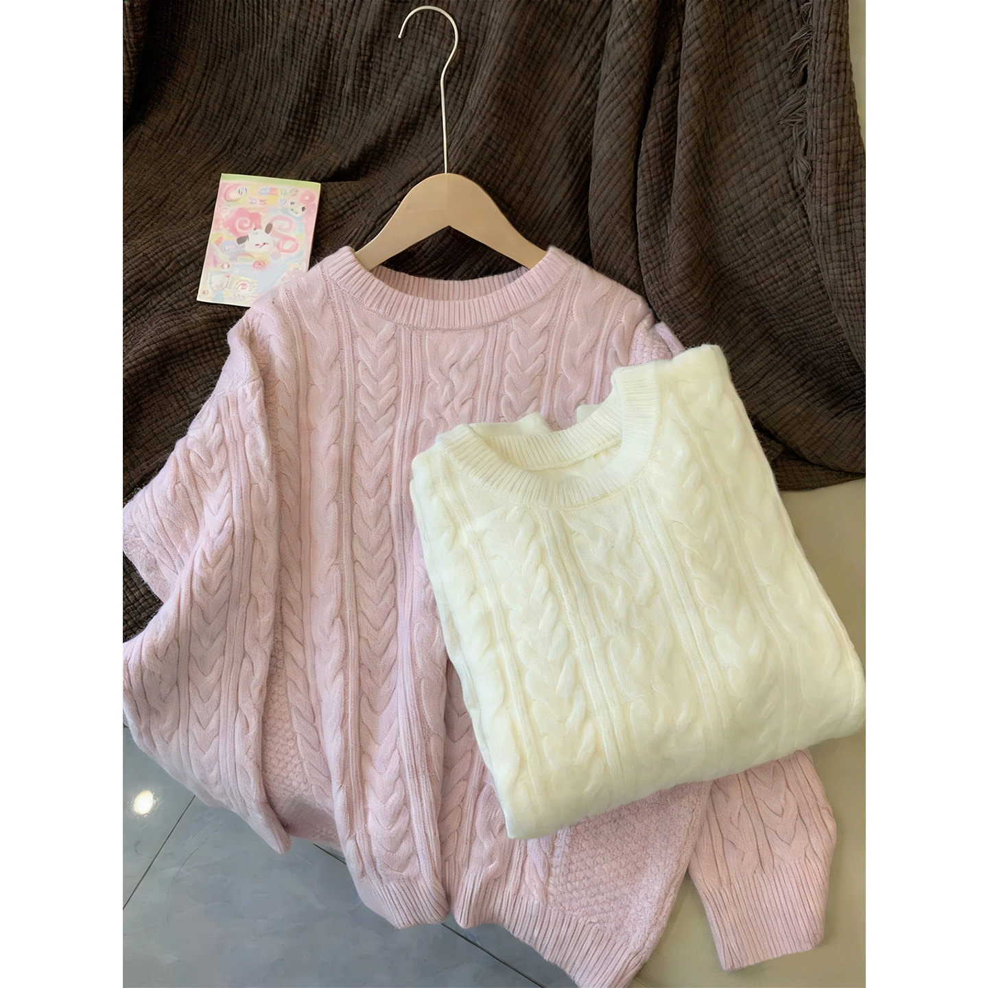 软糯复古麻花浅粉色毛衣女纯色圆领套头秋冬针织衫长袖上衣内搭