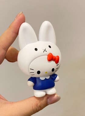 HelloKitty凯蒂猫家居手办摆件可爱公仔玩偶生日礼物送女生车载摆