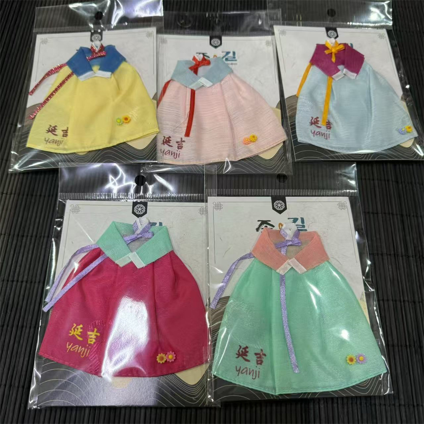 延边旅游手绣韩服磁性冰箱贴图片