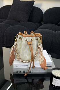 施琳新款女包局部抽褶水桶包极简设计小包包撞色绳带单肩斜挎包潮