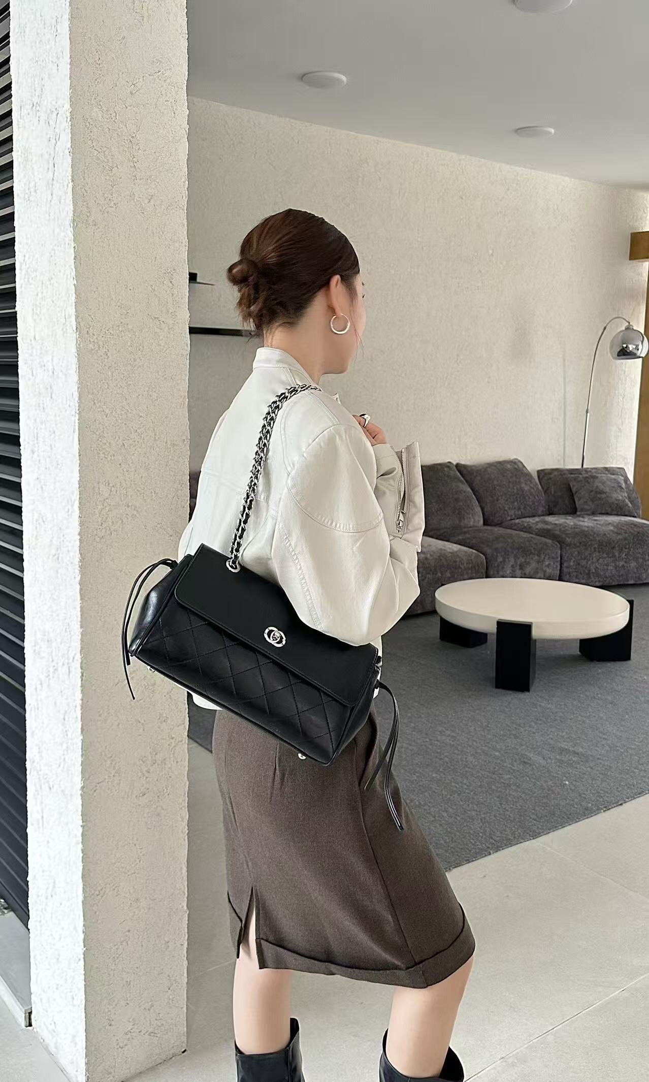 美缇女包菱格绣线链条单肩斜挎潮