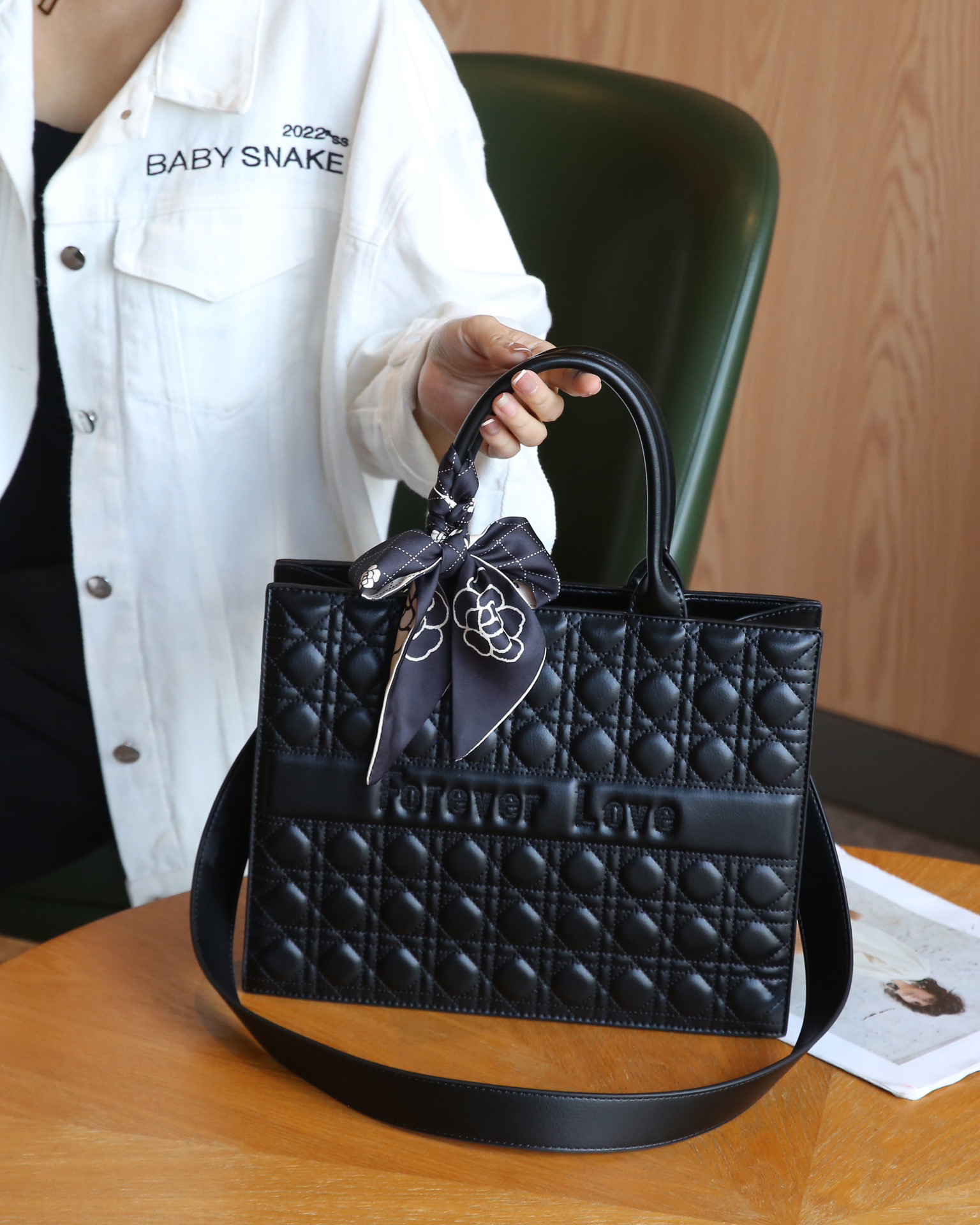 丝巾女包美缇绣线手提包百搭时尚