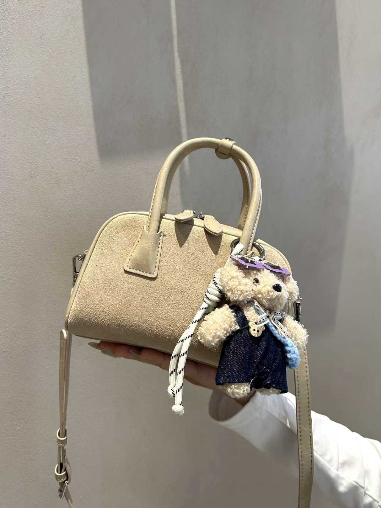 美缇2026新款女包高级感磨砂皮手提小包时尚百搭单肩斜挎包贝壳包,箱包皮具/热销女包/男包,通用款女包,淘宝优惠券,粉丝福利购,淘宝优惠卷