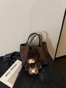 2025秋冬新款 百搭单肩斜挎包 女包高级感麂皮绒编织手提小包包时尚