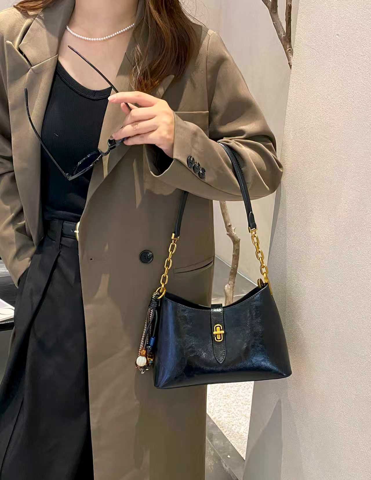 美缇女包小油蜡单肩斜挎日常百搭