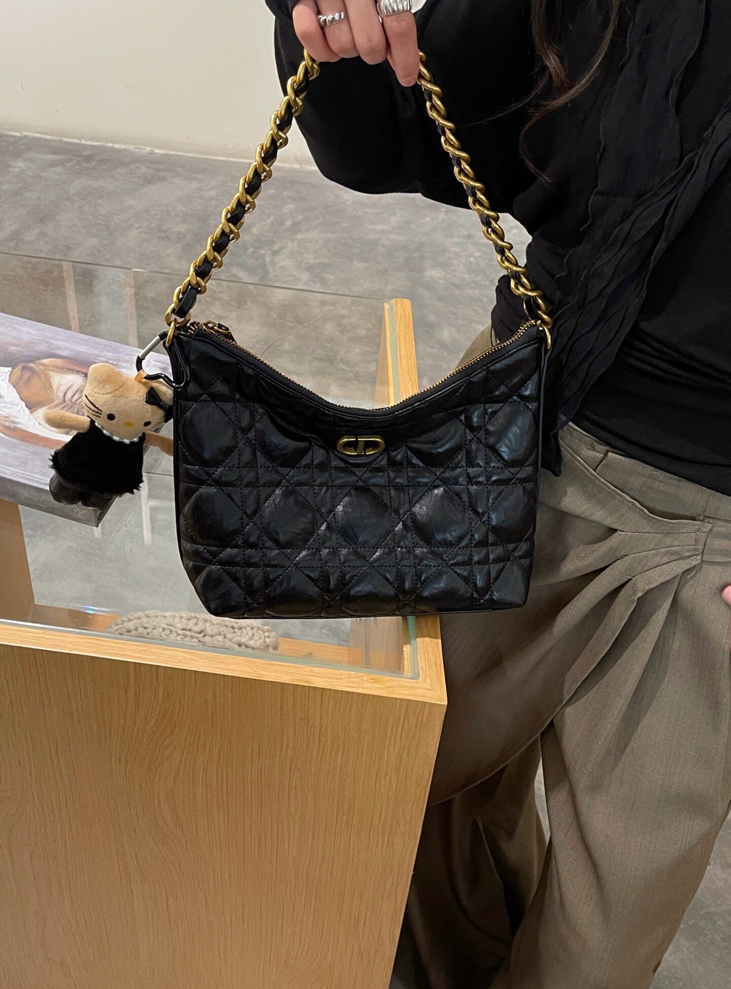 同丰女包菱格绣线链条单肩斜挎潮