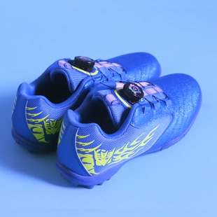 小学生免系带纽扣足球训练鞋男童网面透气踢球防滑鞋运动碎钉鞋