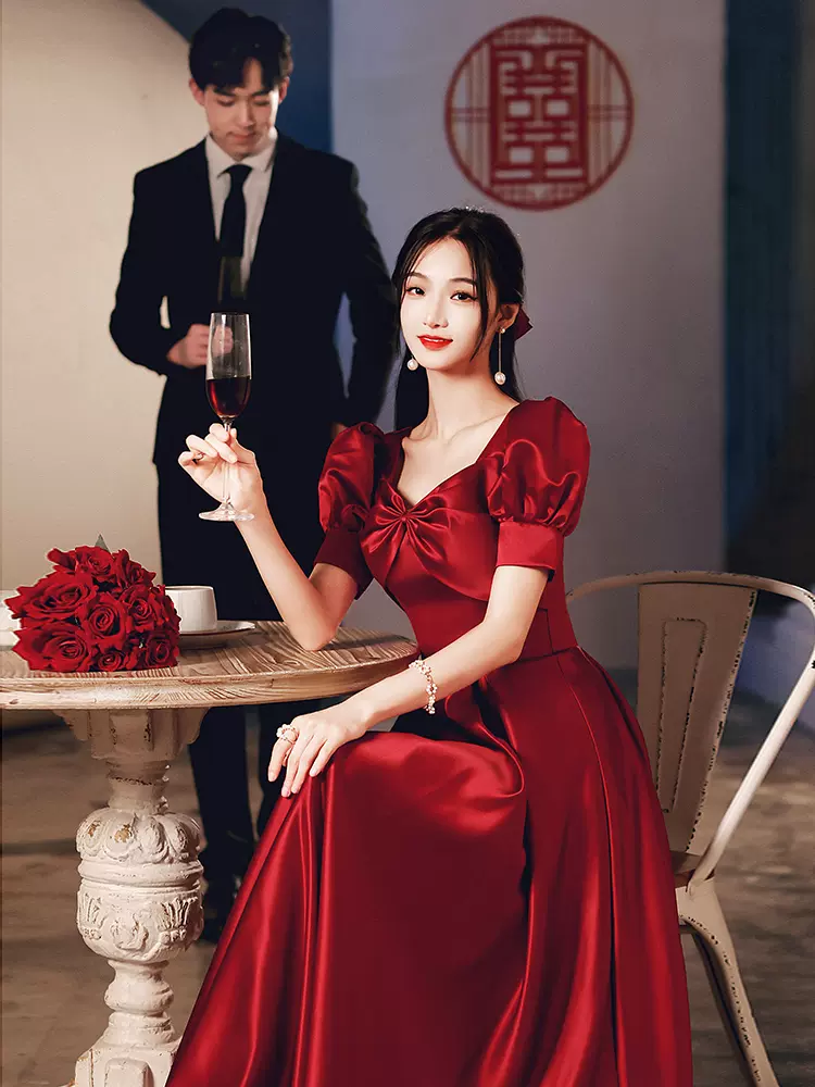 敬酒服新娘2026新款结婚高端轻奢订婚红色春夏缎面礼服裙高级质感