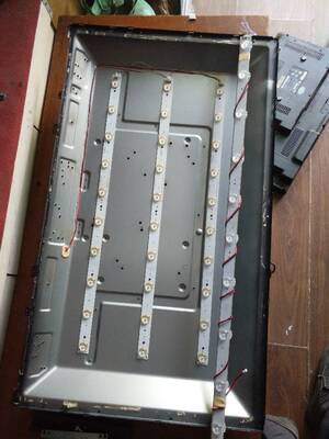 奇声T33L601U灯条3BL-T5734101-001B JS-KY43DD1D-0001 10灯3根